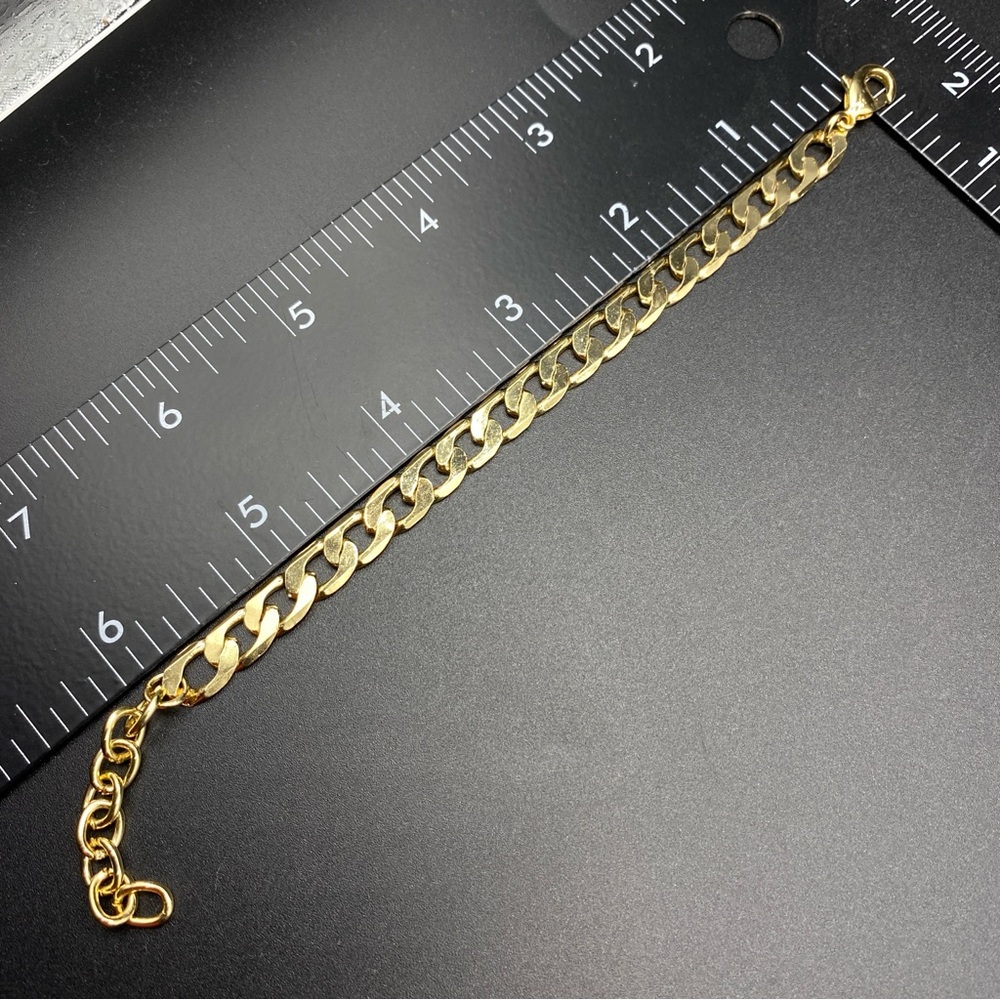 Gold Tone Bracelets Bundle Of Three - Picture 4 of 6